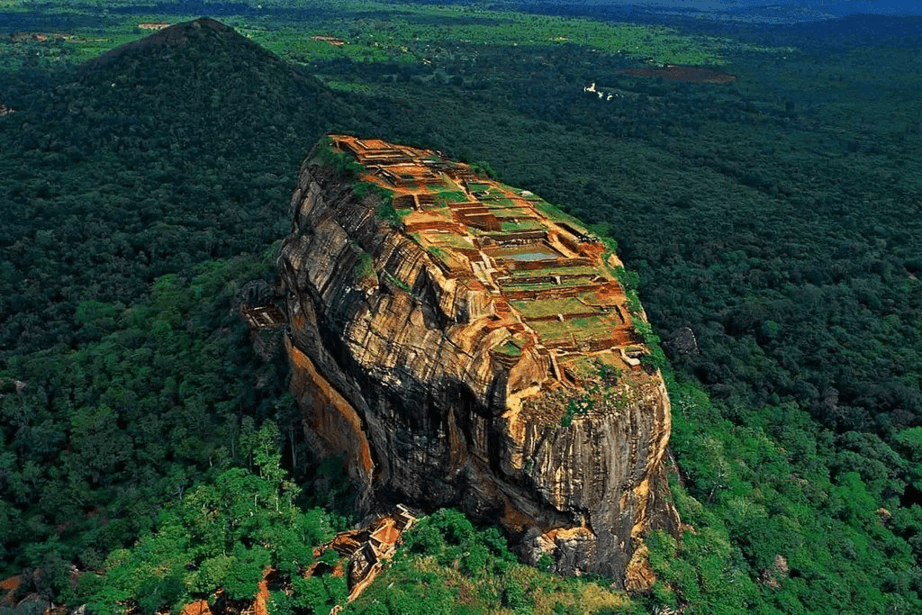 සීගිරිය පර්වතය